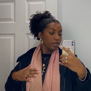 Meet your Posher, Isabelle